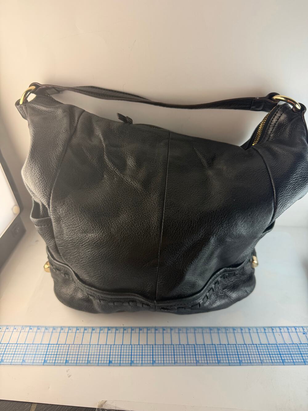 B. Makowsky black pebbled leather shoulder hobo bag with gold tone zipper and ri